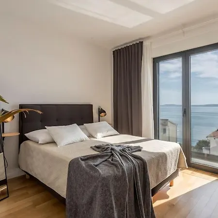 Lolina,sea On A Palm! Heated Pool * Trogir