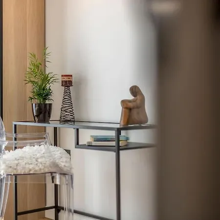 Lolina,sea On A Palm! Heated Pool Trogir